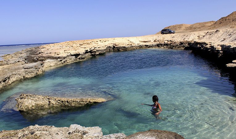 "النيزك" أو بحيرة النيزك ، مغامرة ذات مناظر خلابة تستحق السفر Photo